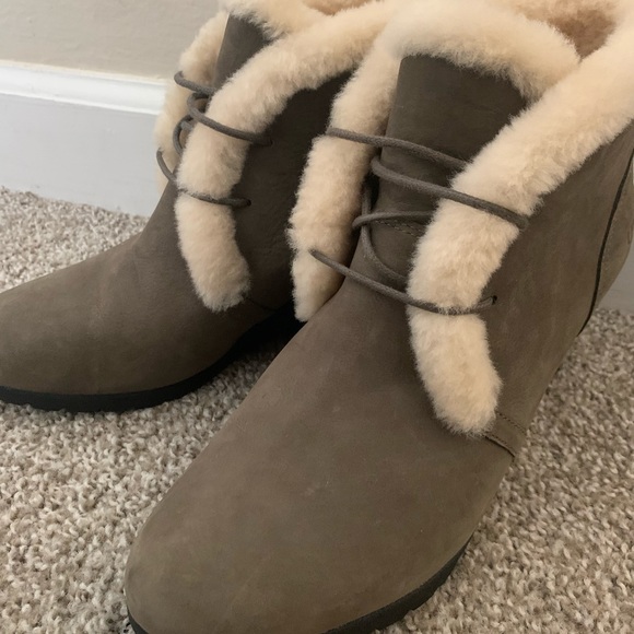 UGG Pure Waterproof Wedge Booties - Picture 3 of 8